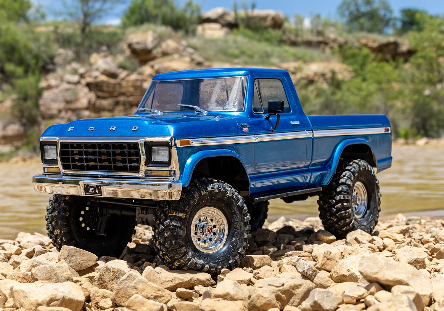Traxxas TRX-4 1979 Ford F-150 Ranger XLT 4WD RTR Rock Crawler Trail Truck with Clipless Body blue Brand New! - Image 6